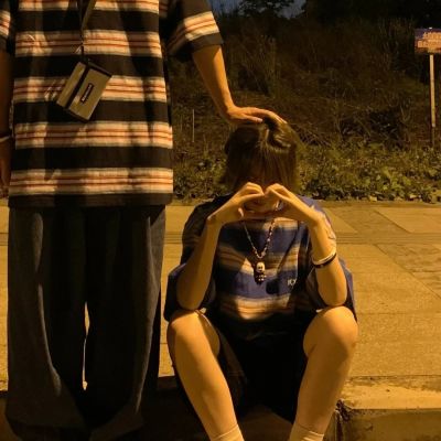 俏皮搞怪的情侣头像