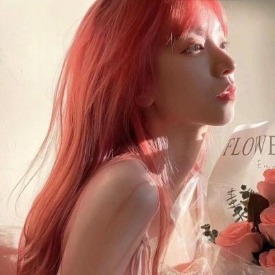 简单大方女生气质头像