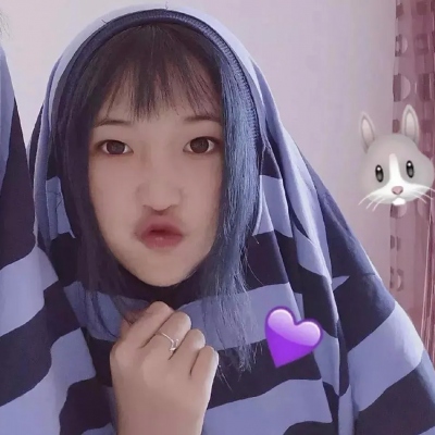 真人一人一张高颜值情侣微信头像