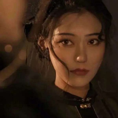 一对俊男美女的情侣微信头像