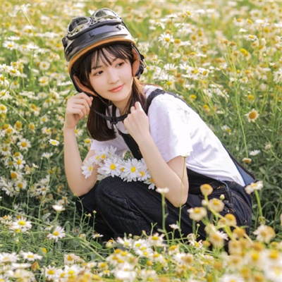 带帽萌妹女生头像