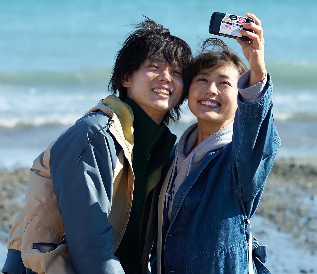 《花束般的恋爱》菅田将晖 * 有村架纯情侣微信头像