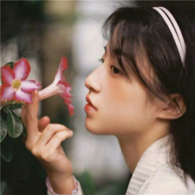 复古有韵味的女神微信头像