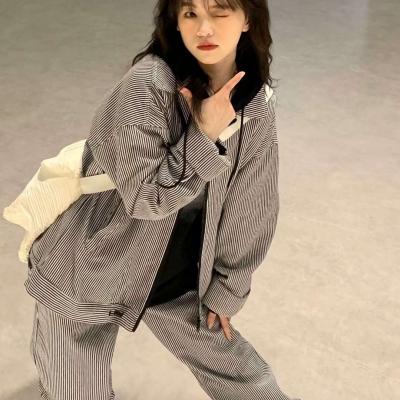 简单大方女生气质头像