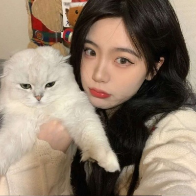 很自然可爱小清新女生微信头像