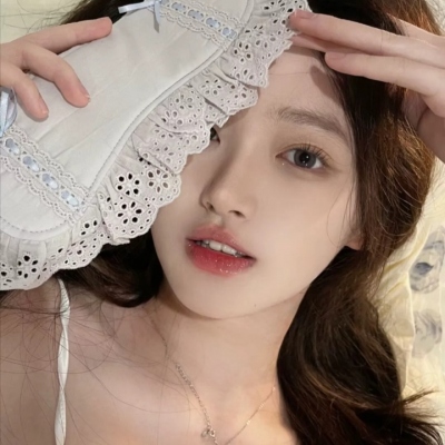 清纯御姐风女孩微信头像