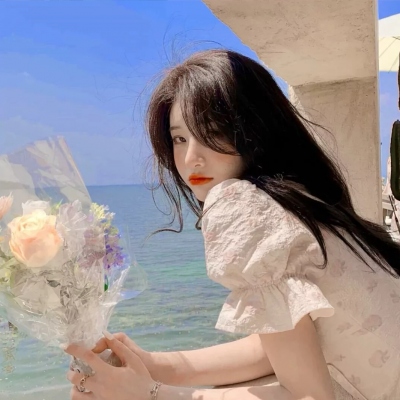 夏日清纯又可爱的女生微信头像