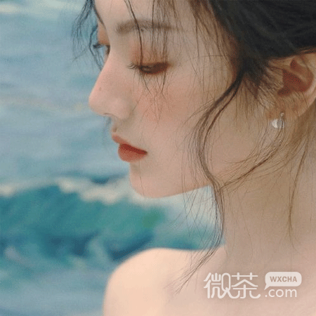 很清冷的干净美女个性空间背景图片