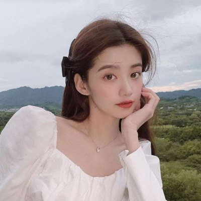 仙气十足的气质女生微信头像