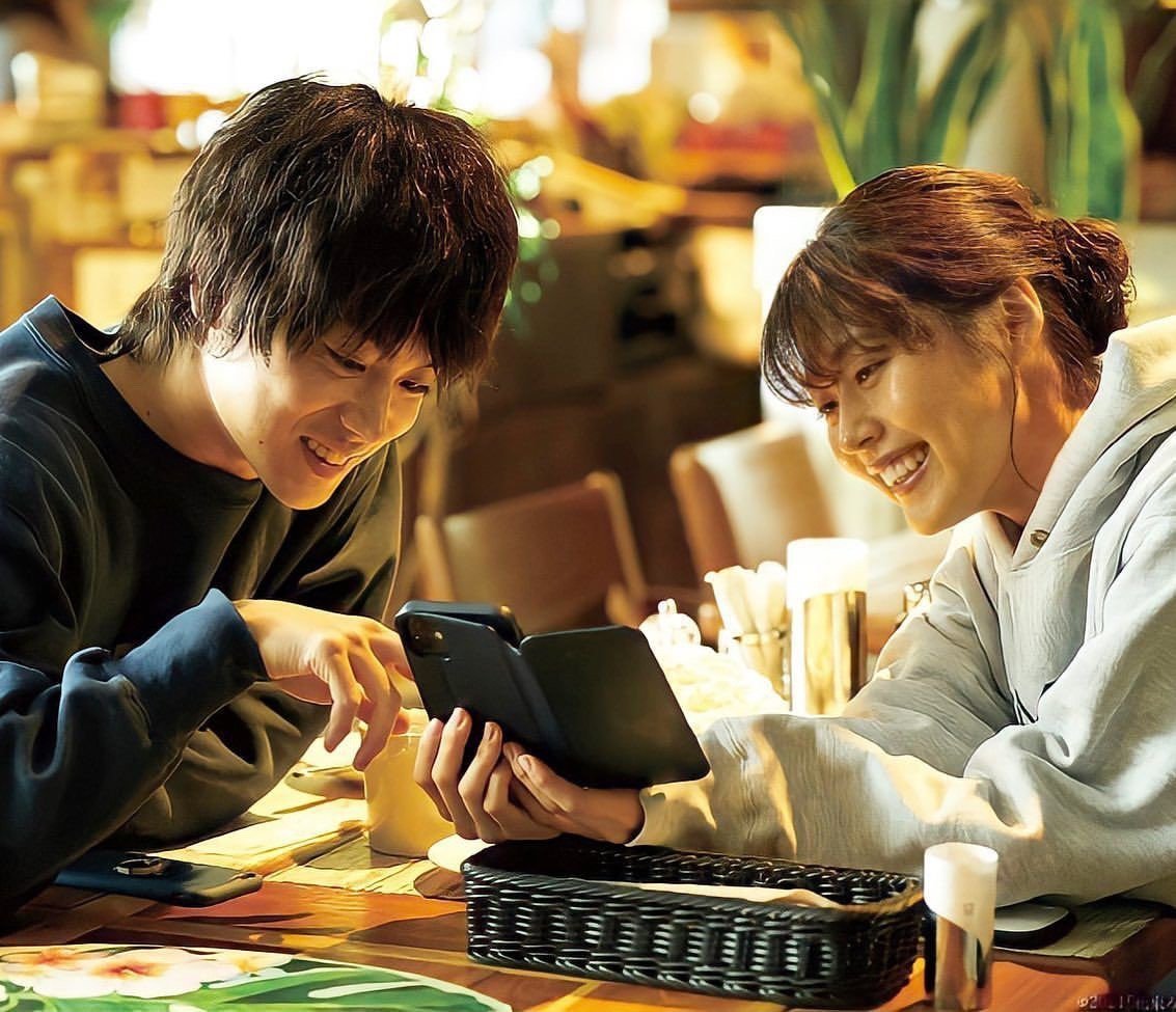 《花束般的恋爱》菅田将晖 * 有村架纯情侣微信头像