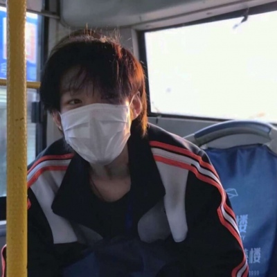 微丧深沉且帅气的男生微信头像