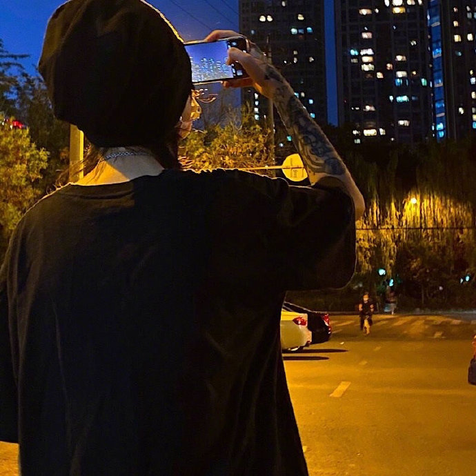 超拽高冷帅气男神微信头像