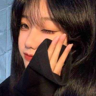 2021散落人间天使般温柔女生微信头像