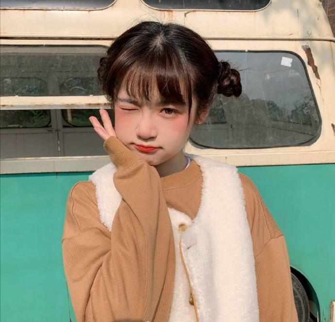 气质冷艳可爱甜美的女生微信头像