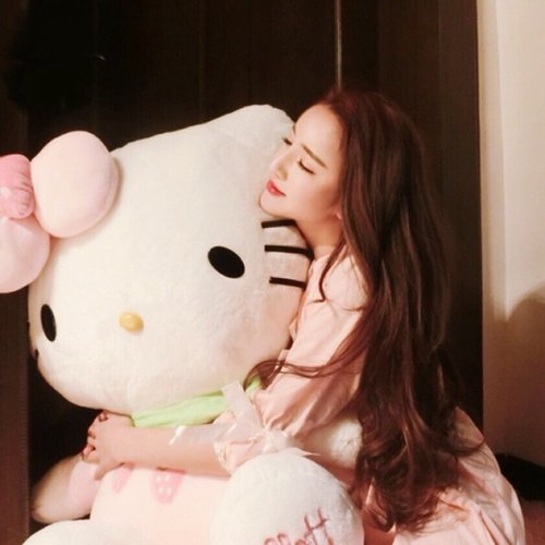 有个性的大眼美女图片