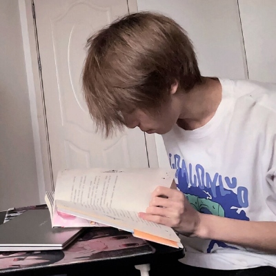 ins文艺可爱的男生微信头像