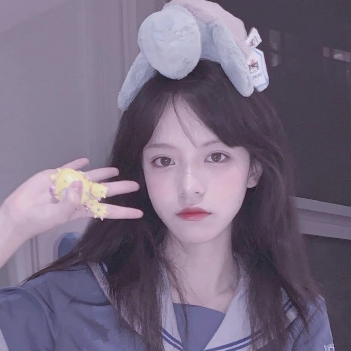 高颜值阳光女生微信头像