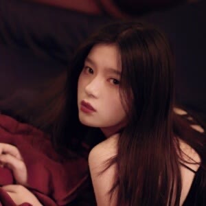 超美的复古风女生气质微信头像