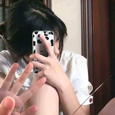 可爱甜美夏季女生微信头像