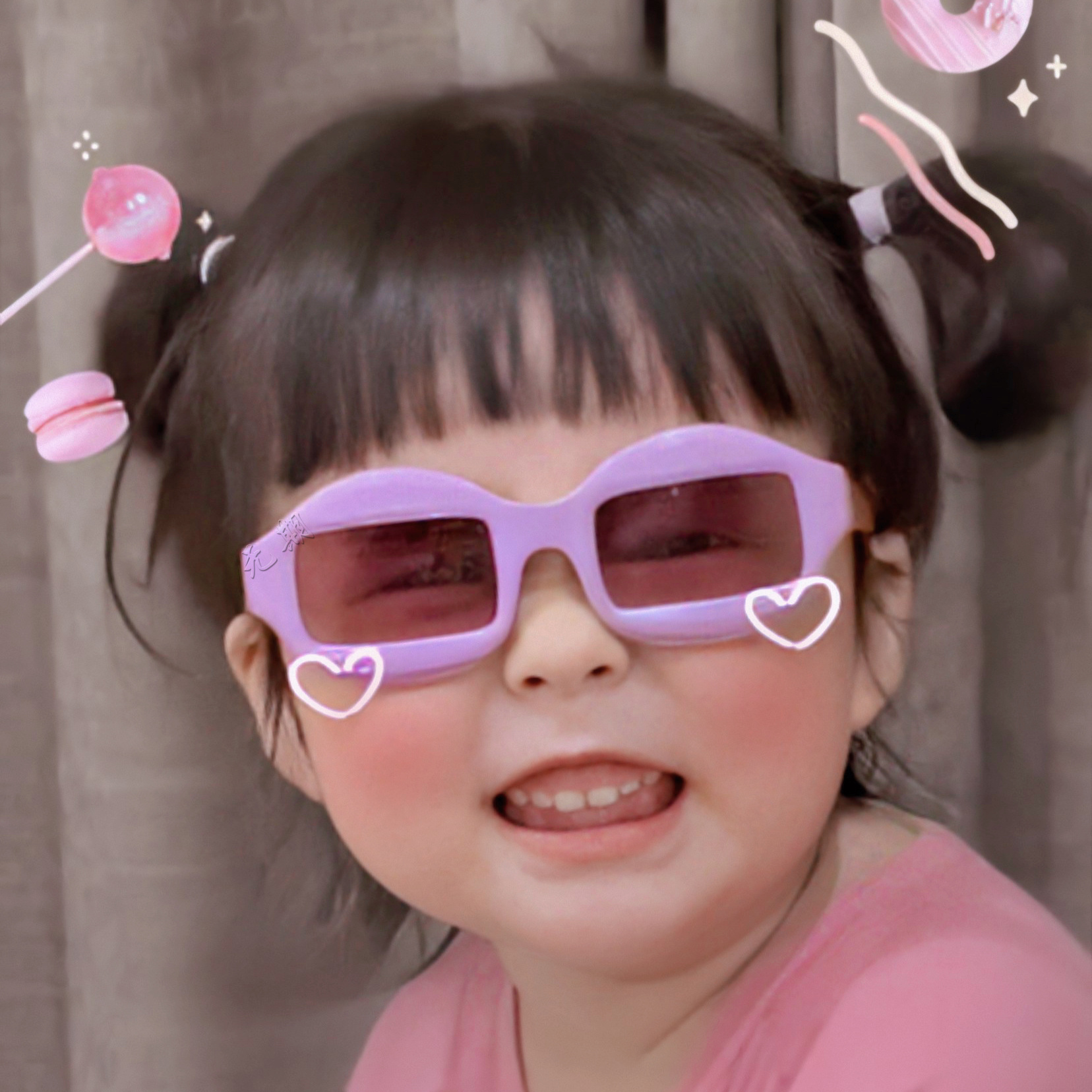 粉色可爱分丸子妹微信头像