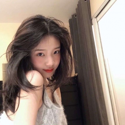 清纯又妩媚的高颜值女生微信头像