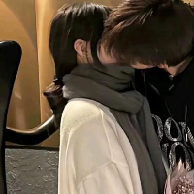 超甜超宠溺情侣头像