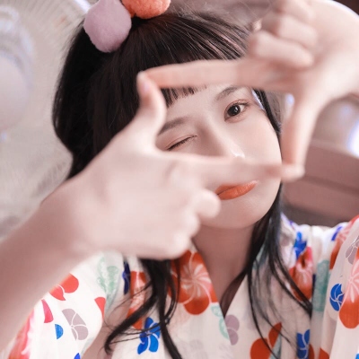 治愈系的干净唯美女生微信头像