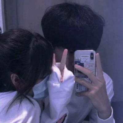 宠溺对方的好看的情侣头像