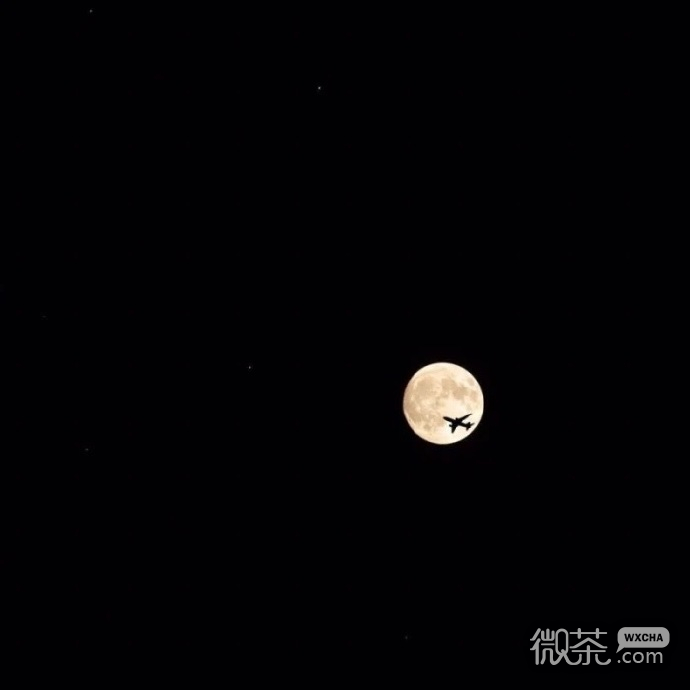 黑色简约伤感微信背景图