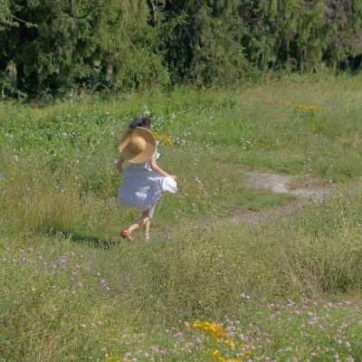 适合春季的唯美梦幻的女生头像