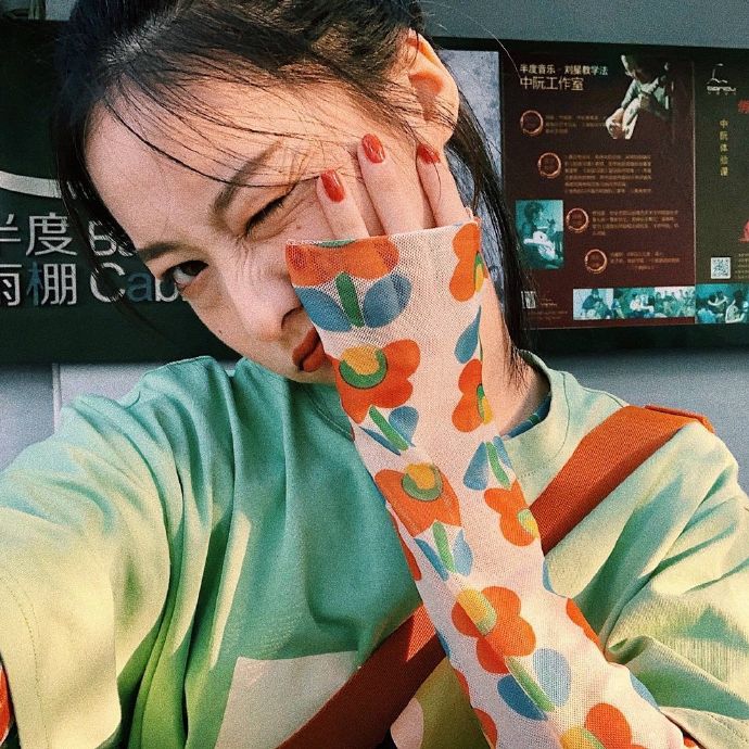 复古甜美女生微信头像