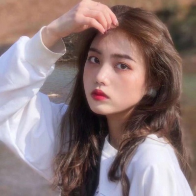 酷酷的真人女生微信头像