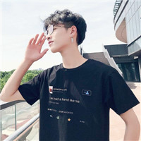 阳光帅气简单男生微信头像