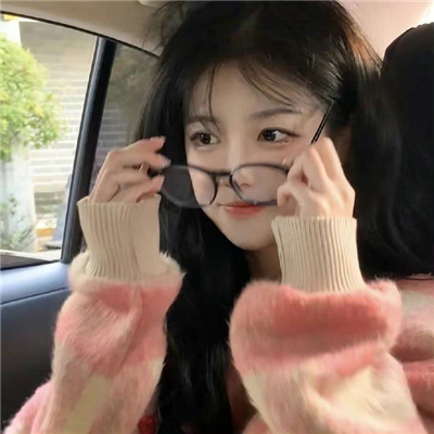 清纯可爱的甜妹女头