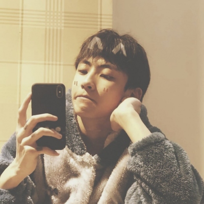 ins极简风霸气酷拽的男生微信头像