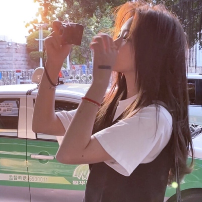 可爱甜美夏季女生微信头像