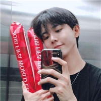 阳光帅气男生微信头像