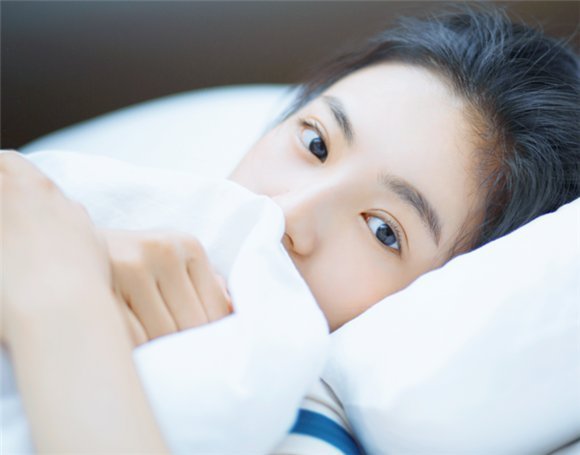 长相清纯的校花级美女图片