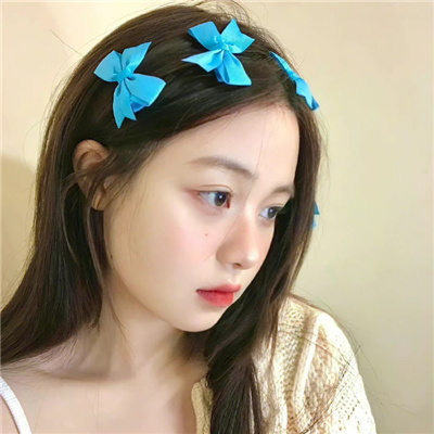 很清纯的真人系列很火的女头