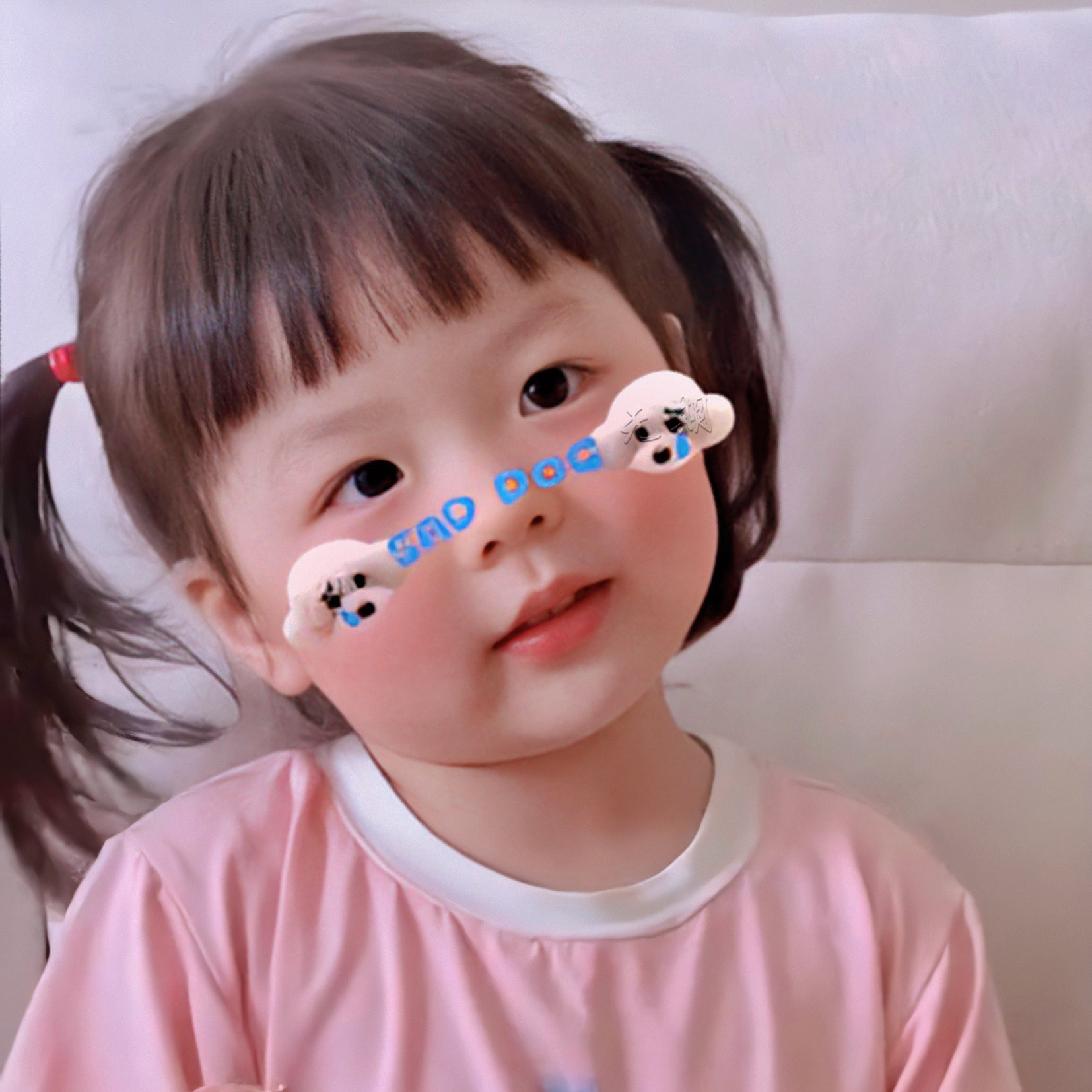 粉色可爱分丸子妹微信头像