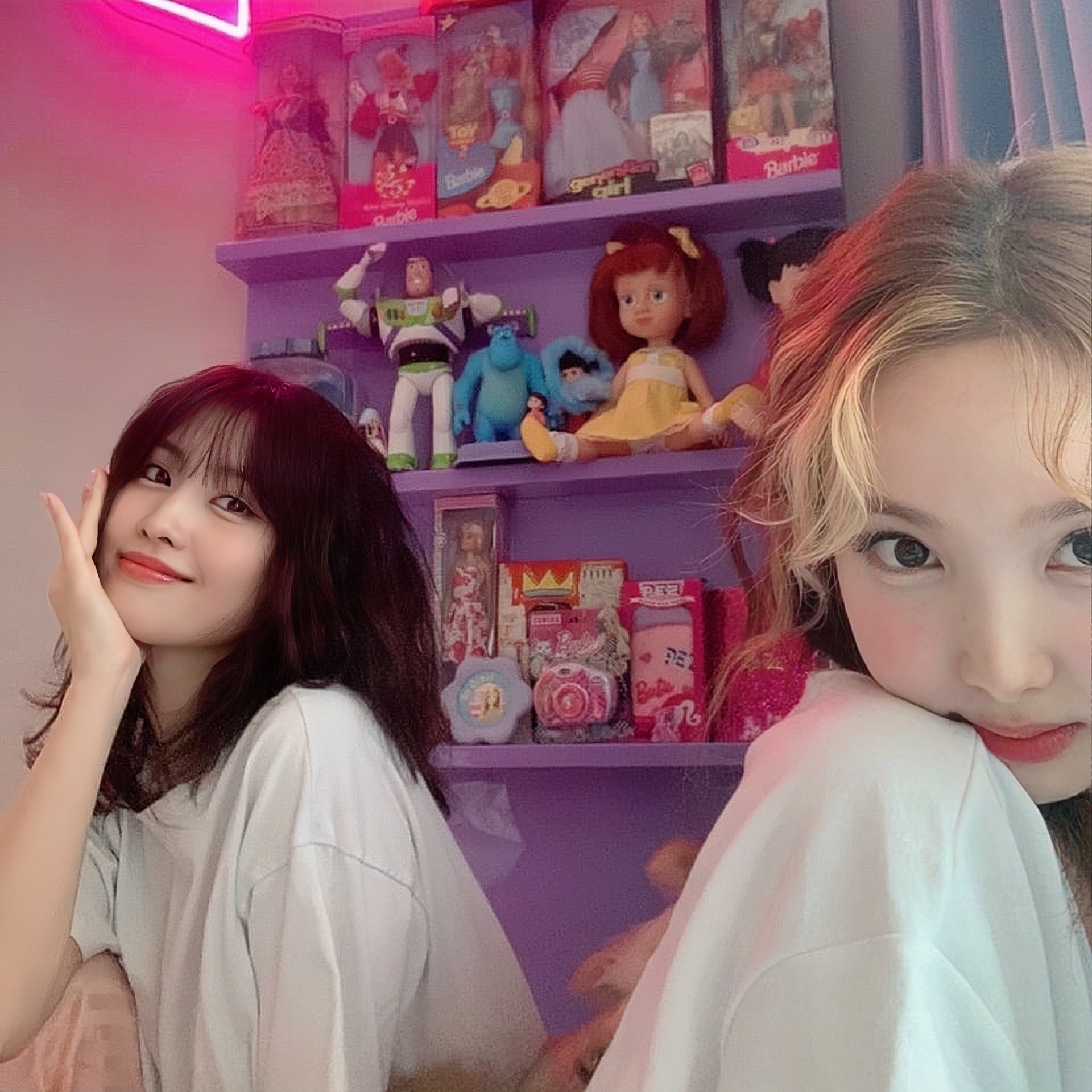 平井桃 × 林娜琏闺蜜微信头像