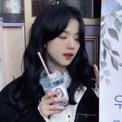 很自然可爱小清新女生微信头像