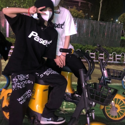 幸福甜蜜的青春情侣微信头像