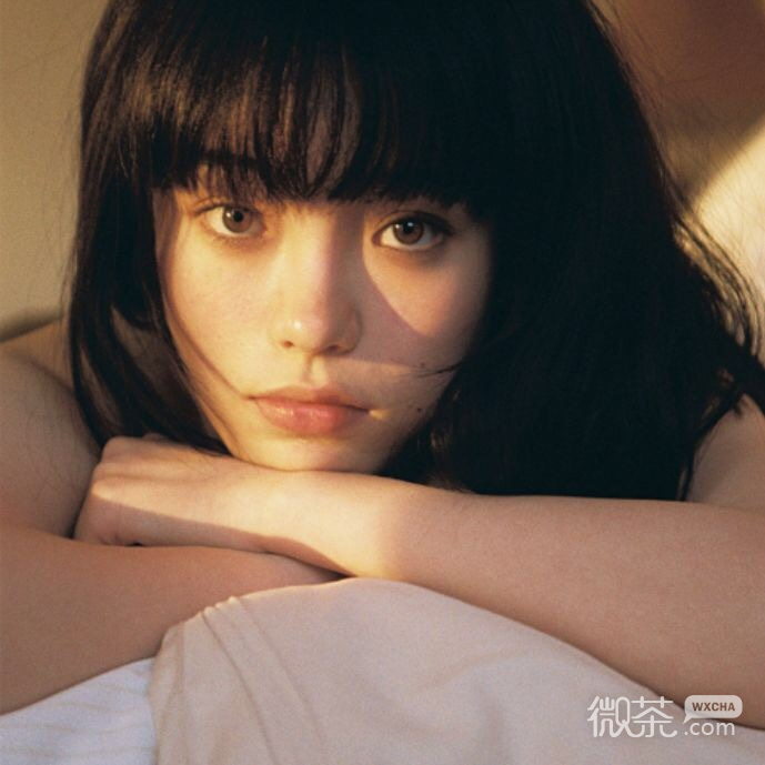 有点野有点酷的美女微信头像