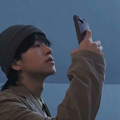 让人如浴春风的高级感帅哥微信头像