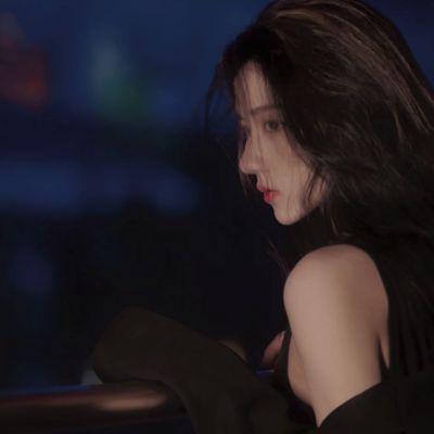 唯美又有点伤感的女生头像