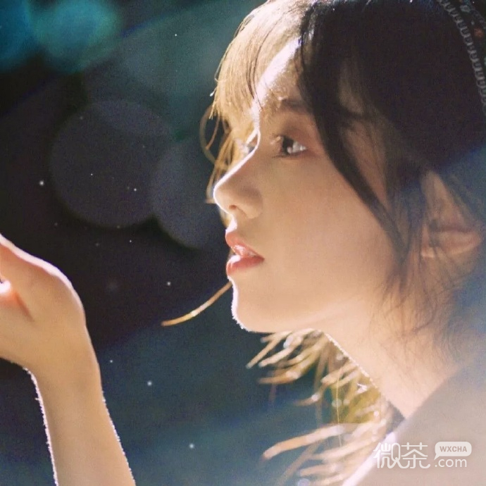 精选的绝美气质女生微信头像