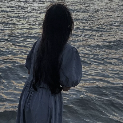 抑郁伤感的微信女生头像