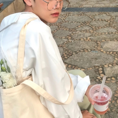 Ins风超酷超帅气男生微信头像