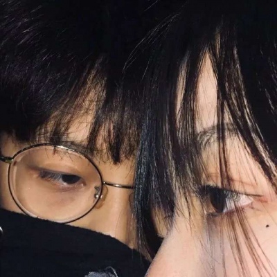 小众不明显的真人情侣微信头像